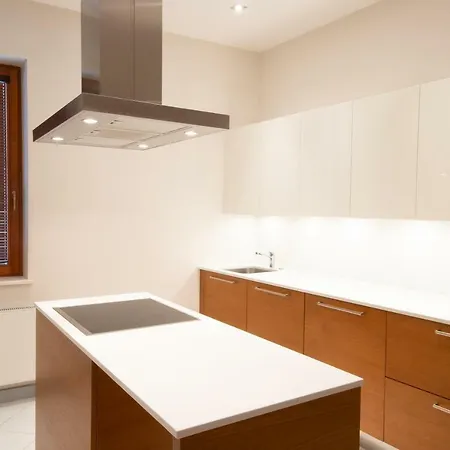 Experience Old In A Modern Setting 아파트